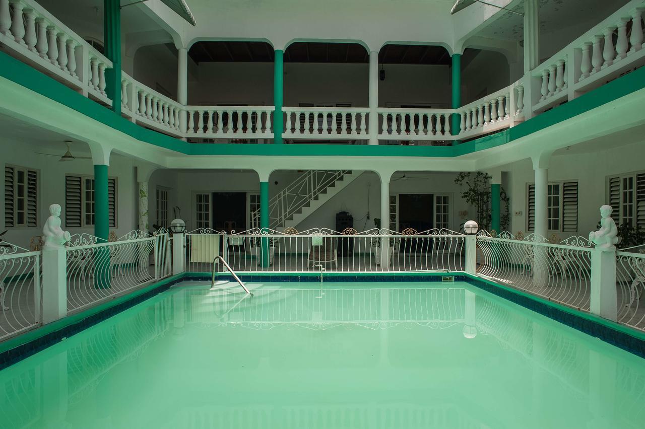 Diamond Villa Guest House Montego Bay Esterno foto