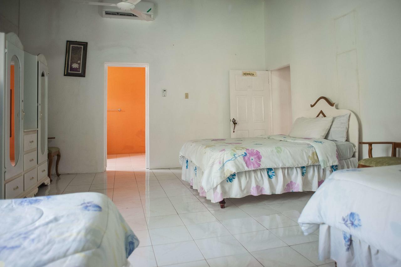 Diamond Villa Guest House Montego Bay Esterno foto